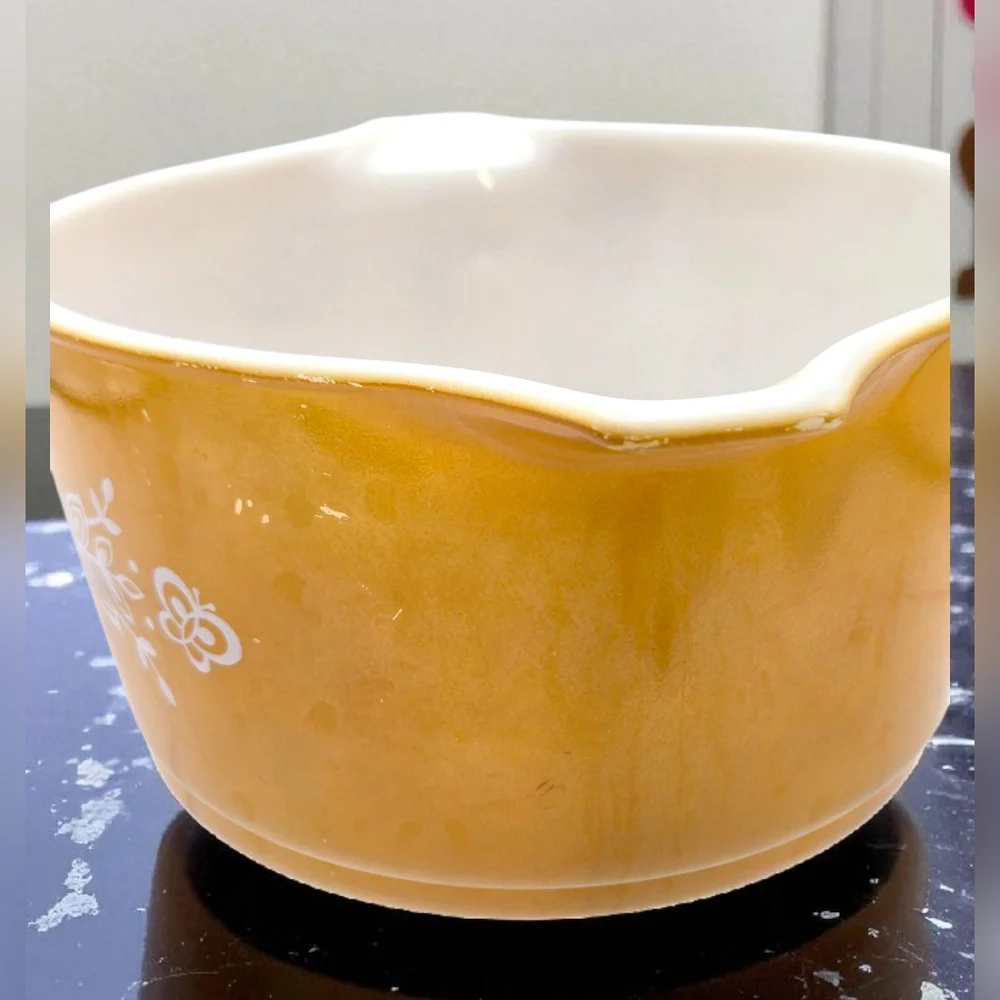 Pyrex this vintage